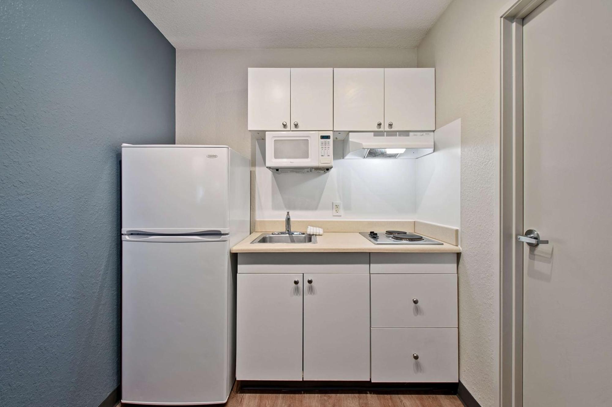 Extended Stay America Suites - Miami - Airport - Blue Lagoon Miami Springs Zewnętrze zdjęcie