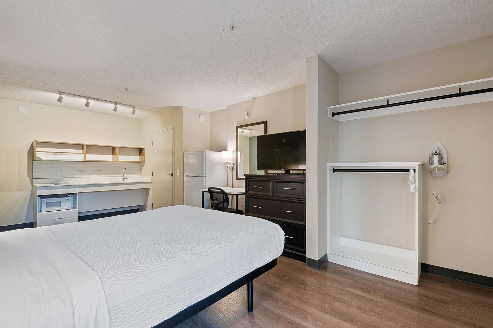 Extended Stay America Suites - Miami - Airport - Blue Lagoon Miami Springs Zewnętrze zdjęcie