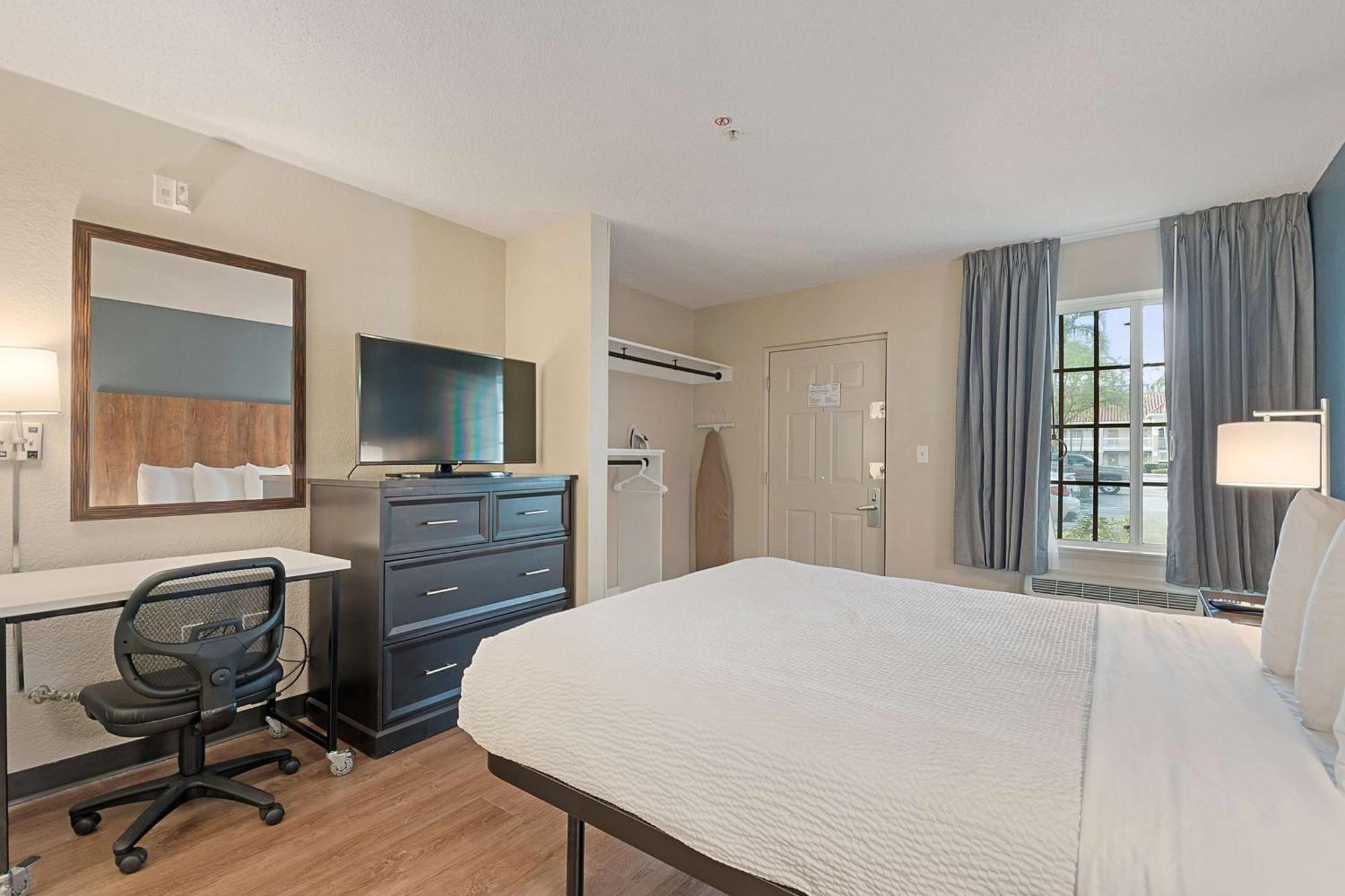 Extended Stay America Suites - Miami - Airport - Blue Lagoon Miami Springs Zewnętrze zdjęcie